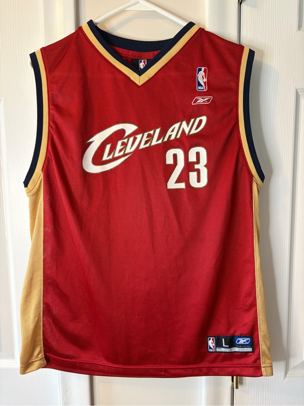Vintage Reebok NBA LeBron James Cleveland Cavaliers Jersey #23 Youth L